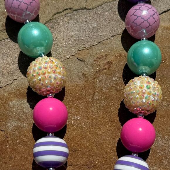 Unicorn pastel colored bubble gum necklace EUC - Picture 3 of 8